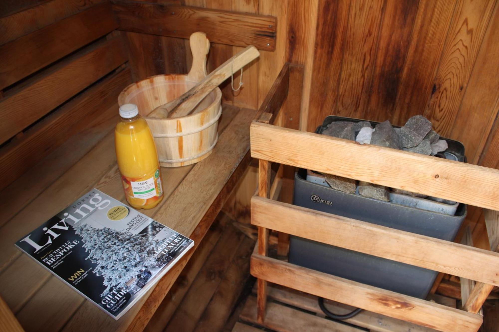 Holiday Home Hot Tub & Sauna Борнмут Екстер'єр фото